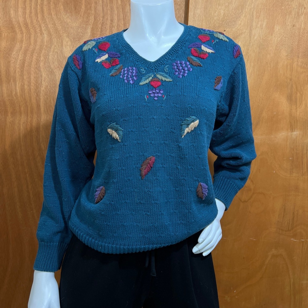 Vintage Northern Reflections Teal Embroidered V-Neck Knit Sweater M